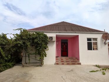 дома в сумгаите: 3 комнаты, 4 м², Нет кредита, Средний ремонт