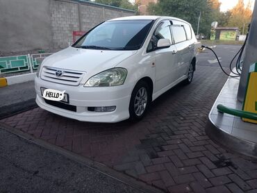 Toyota: Toyota Ipsum: 2002 г., 2.4 л, Автомат, Бензин, Минивэн