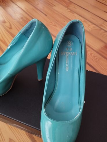 Tuflilər: Tuflilər, Stradivarius, Ölçü: 36, rəng - Yaşıl, İşlənmiş