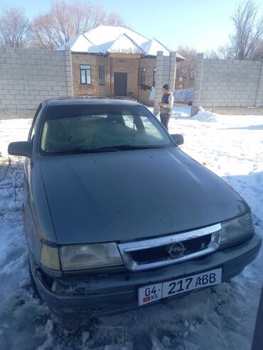 Opel: Opel Vectra: 1992 г., 1.8 л, Механика, Бензин, Седан