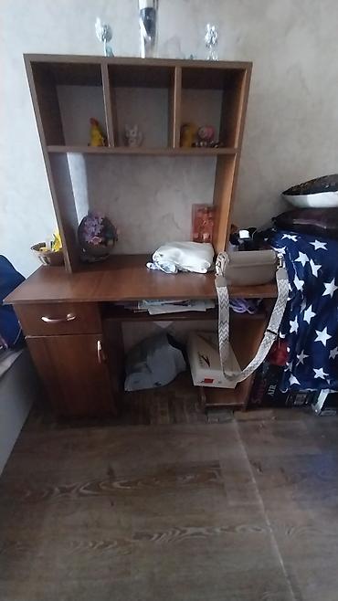 işlenmiş dolab: Düz masa, Polkalı, Siyirməli, Teksturalı laminat, Zəmanətsiz, Kredit yoxdur — 1
