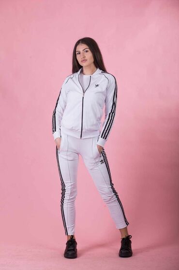 Gornji i donji deo: 3200 — 1