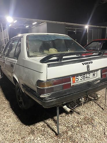 Транспорт: Volvo 360: 1989 г., 1.8 л, Механика, Бензин, Седан — 6