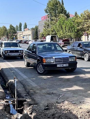 mercedes 2 2 liter diesel: Mercedes-Benz 190 (W201): 0.2 l | 1993 il Sedan — 3