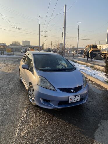 ленд ровер фрилендер: Honda Fit: 2009 г., 1.5 л, Автомат, Бензин, Хэтчбэк