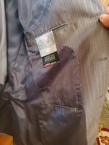 Kostyumlar: Kastyum şalvar desti 25m 3dəfə geyinilib. Təzə kimidi. nömreye zeng — 5