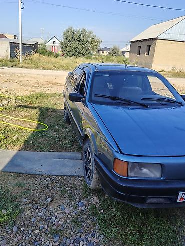 pass: Volkswagen Passat: 1991 г., 1.8 л, Бензин, Лифтбек — 3