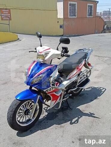 matasklet m: Sport üslublu şəhər motosikleti – Sky 49 - Model üzərində “SKY49” və
