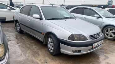 Toyota: Toyota Avensis: 2001 г., 1.8 л, Механика, Бензин, Седан