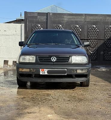 Volkswagen: Volkswagen Vento: 1993 г., 1.8 л, Механика, Бензин, Седан — 1