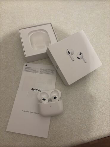 Qulaqlıqlar: Original Apple Airpods 3, çox işlənməyib, ideal vəziyyətdədir, üstündə