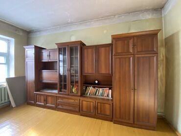 Шкафы: Срочно продается стенка! В отличном состоянии. Находится в Бишкеке