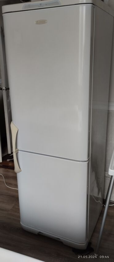 матор на холодильник: Холодильник Biryusa, Б/у, Двухкамерный, De frost (капельный), 65 * 180 * 60