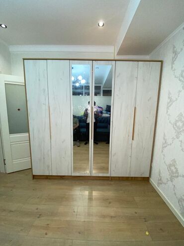 Шкафы для одежды: 6х дверный шкаф!!! Рассрочка через М+ Высота 2.20 Ширина 2.40 Глубина — 13