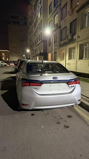 tayota alfart: Toyota Corolla: 2019 г., 1.9 л, Вариатор, Гибрид, Седан — 4