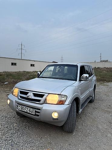 mitsubishi chariot: Mitsubishi Pajero (gümüşü rəng), 5 qapılı SUV Texniki və xarici — 8