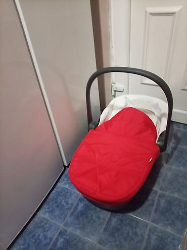 crocs sandale deca: Nosiljka/auto-sedište za bebe (tip “carrycot”), sa ručkom za nošenje — 1