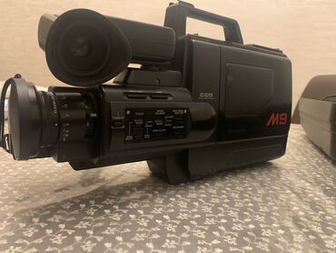 panasonic lumix: Videokamera panasonic M9. İşləkdir. Bütün detallar originaldır