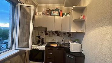 5мкр квартира: Продается 1 комн кв в городе Токмок. в 3 мкр. 4 этаж. 105 серия — 5
