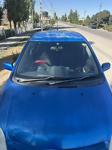маш: Toyota Ist: 2003 г., 1.3 л, Автомат, Бензин, Хэтчбэк — 4