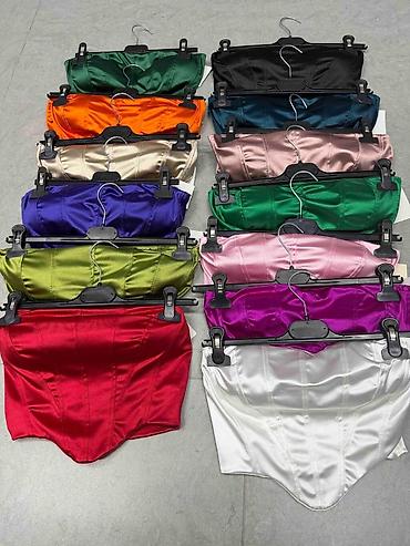 Ostale majice, topovi: 04. Korseti 2.590 dinara A — 11