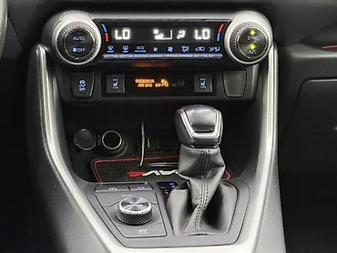 дви: Toyota RAV4: 2019 г., 2.5 л, Гибрид, Кроссовер — 9