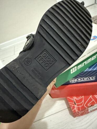 Детская обувь: Детская обувь 1 детские утепленные Кросовки. Красивые состояние — 13