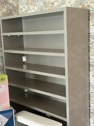 qızıl dəstləri: Manikür/pedikür üçün tam avadanlıq və mebel dəsti Dəstəyə daxildir: - — 2