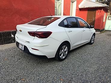 Продажа авто: Chevrolet Onix: 2020 г., Автомат, Бензин, Седан — 3