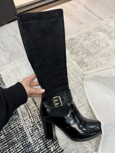 женская зимняя обувь бишкек: Сапоги, 38, цвет - Черный, Etor