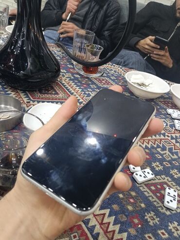 Apple iPhone: IPhone 11, 64 GB, Ağ, Face ID — 7