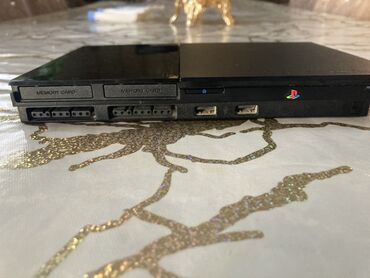 PS2 & PS1 (Sony PlayStation 2 & 1): Hərşeyi işlək vəziyətdə 1 Pultu var tokları Ütündə verilir