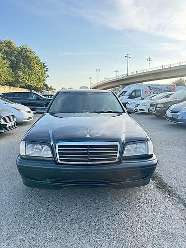 10000 mercedes: Mercedes-Benz 220: 2.2 l | 1999 il Sedan — 5
