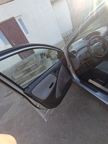 Toyota: Toyota Vitz / Platz / Yaris / Echo: 2001 г., 1.5 л, Автомат, Бензин, Седан — 14