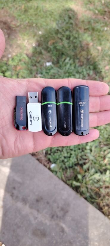 Flash kartlar: Flash kart HP, 4 GB, USB, İşlənmiş