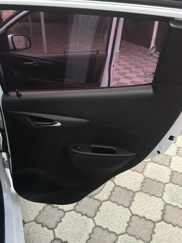 Chevrolet: Chevrolet Spark: 2016 г., 1 л, Вариатор, Бензин, Хэтчбэк — 26