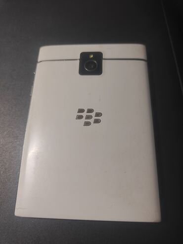 телефон blackberry: Blackberry Z30, цвет - Белый