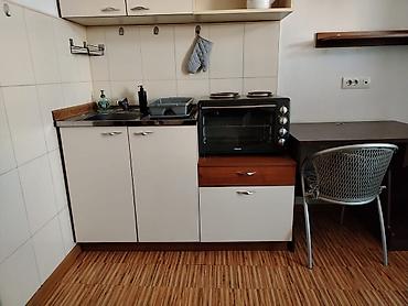 Dugoročno: Izdaje se nameštena soba Beograd – Centar Stari Grad Izdajem — 4