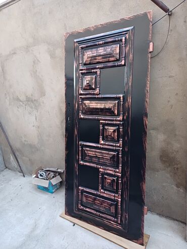 plasdik qapi: Dəmir qapı satılır qalın dəmirdəndi