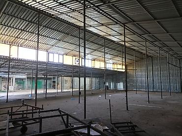 Kommersiya daşınmaz əmlakı: Təyinat:Anbar və sex Sahə:100-1500 m2 Videomüşahidə:VAR Sanitar — 5