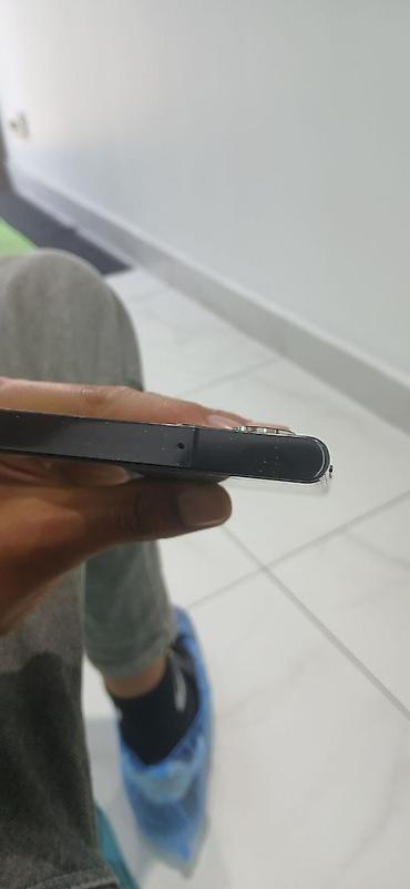 note 2: Samsung Galaxy S22 Ultra, Б/у, 256 ГБ, цвет - Черный, 2 SIM — 1