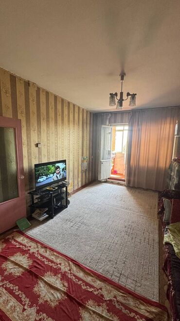 микрорайон квартиры 9: 1 комната, 35 м², 105 серия, 7 этаж, Старый ремонт