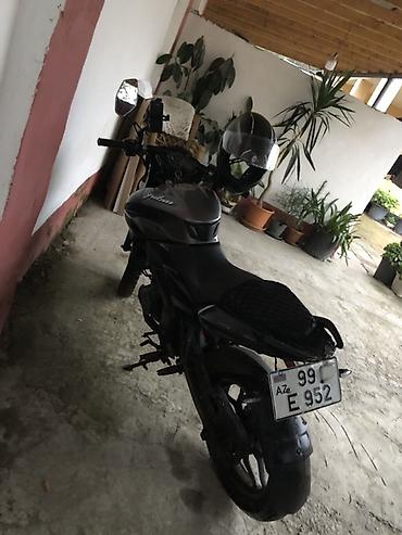 электро мопед: Bajaj Pulsar NS (çox güman ki, 200 seriyası) motosiklet motoda heçne — 3