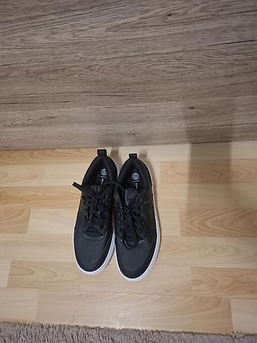 primark obuca: Adidas patike – crne sa belim đonom - Model: niskoprofilne lifestyle — 2