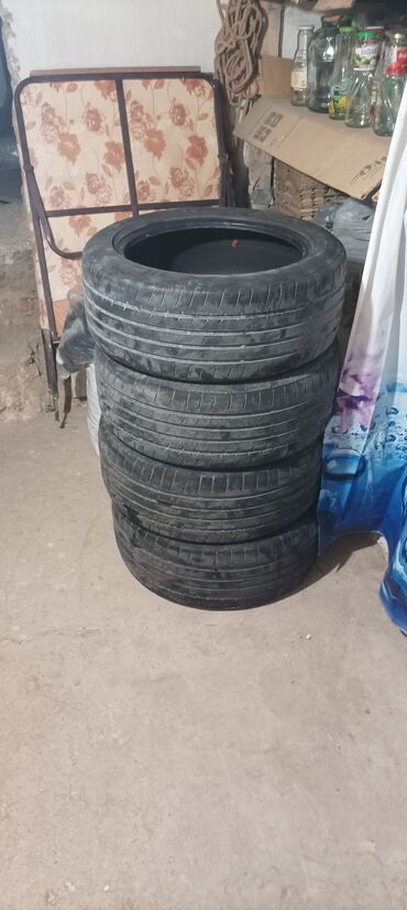 Təkərlər: Şin 225 / 60 / R 17