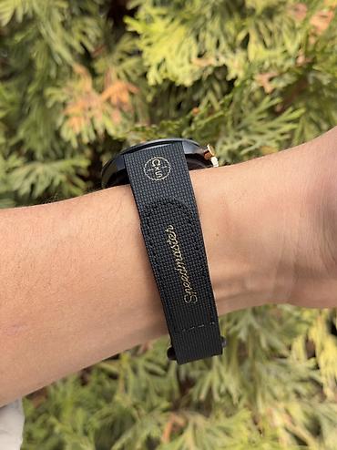 apple wath: Наручные часы OMEGA x Swatch Bioceramic MoonSwatch Mission to the Moon — 6