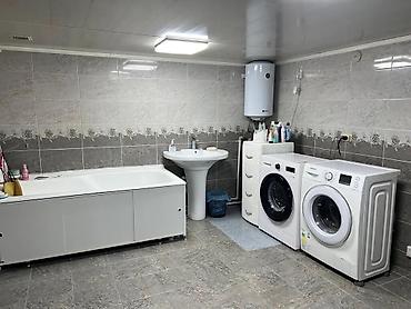 Продажа коттеджей и домов: Срочно продается 2х этажный дом Район Ак ордо 1 6 сот 240 м2 8 комнат — 11