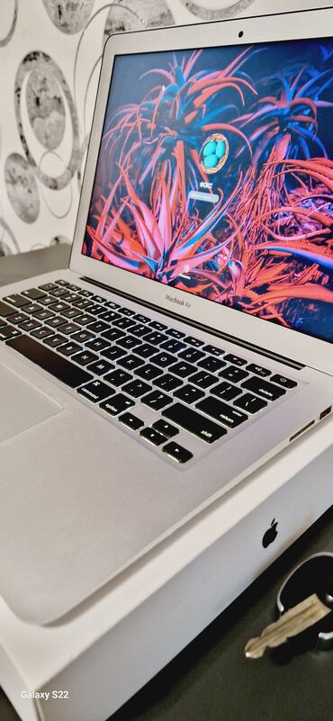 Ноутбуки и нетбуки: Ноутбук, Apple, 8 ГБ ОЗУ, Intel Core i5, 13.3 ", Б/у, Для несложных задач, память SSD