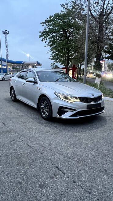 не растоможен: Kia K5: 2018 г., 2 л, Газ