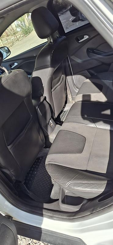 Ford: Ford Focus: 2012 г., 2 л, Бензин, Универсал — 7